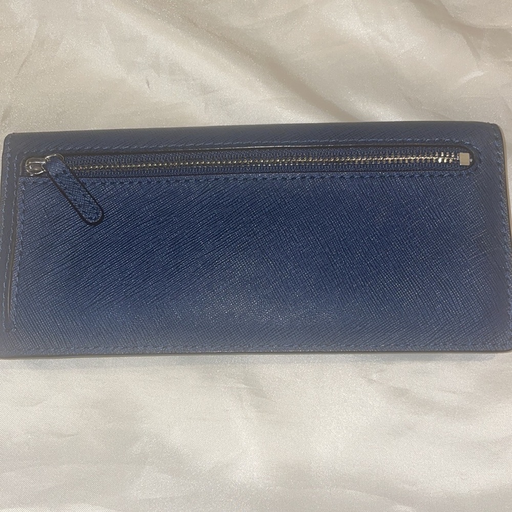 Michael Kors Wallet - Picture 2 of 4
